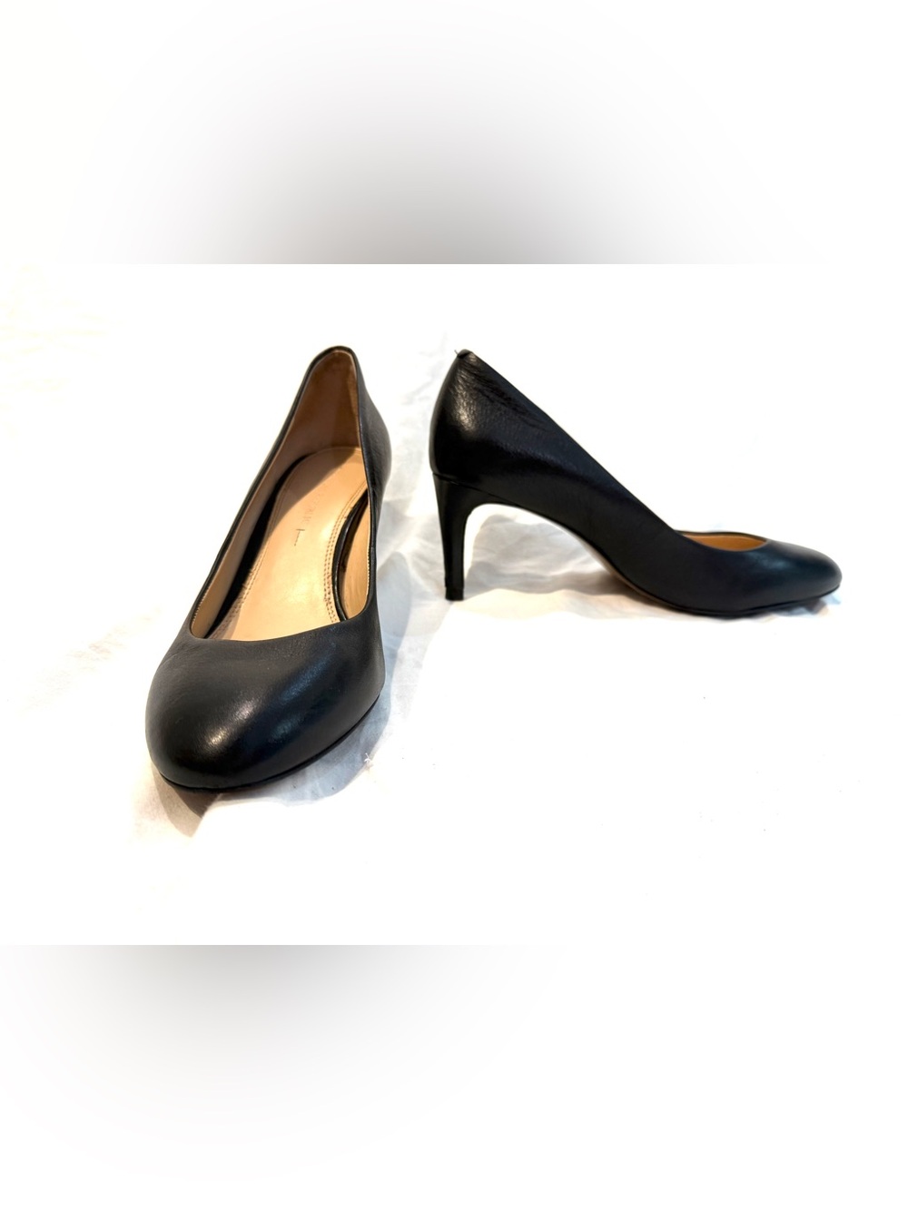 Banana Republic Black Leather Round Toe Classic Pump 3" Heel - Size 9